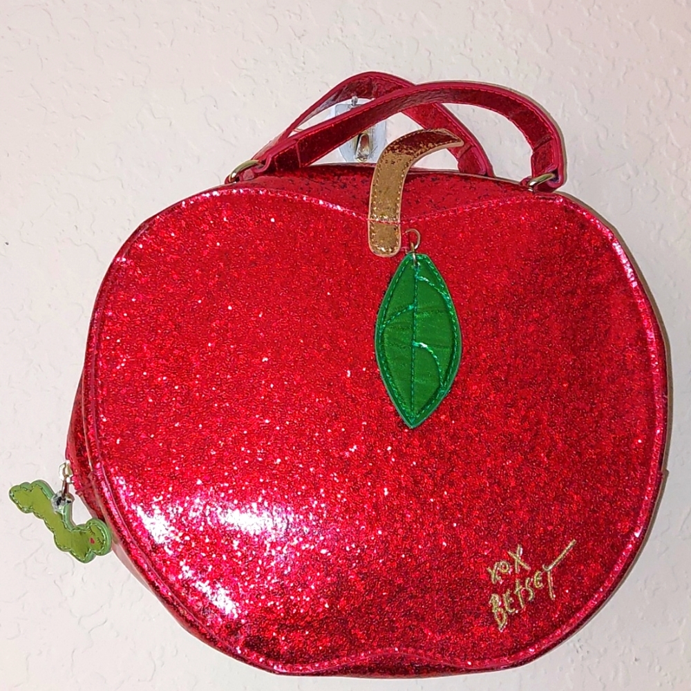 Betsey Johnson Isulated Apple Lunch Tote